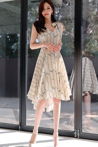 BACKORDER - Nelie Fletisa Abstract A-line Dress