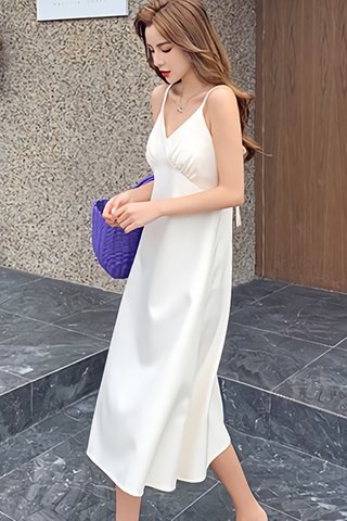 BACKORDER - Faziae V-Neck Sleeveless Dress In Cream