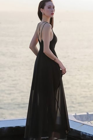 BACKORDER - Amira Criss Cross Maxi Dress In Black