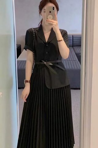 BACKORDER - Jeslyn Collar Pleat Dress In Black