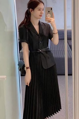 BACKORDER - Jeslyn Collar Pleat Dress In Black