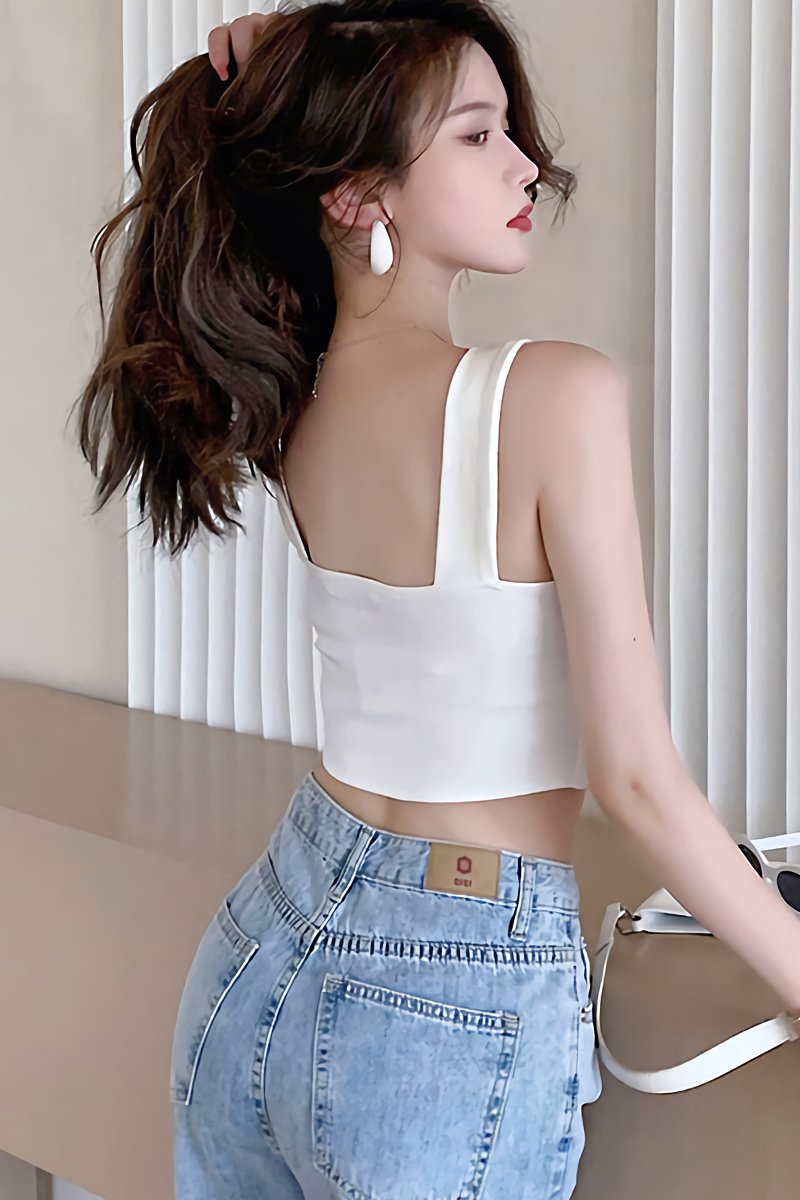 BACKORDER - Arvin Square Neck Crop Top In White