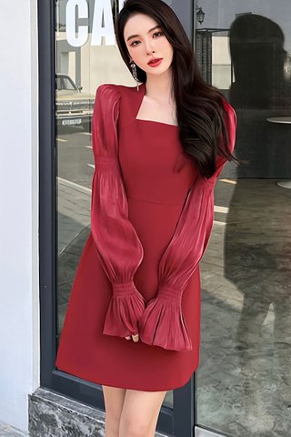 BACKORDER - Alyse Puff Sleeve Dress In Red