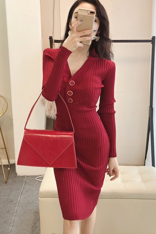 BACKORDER - Lauryn Sleeve Knit Dress In Red