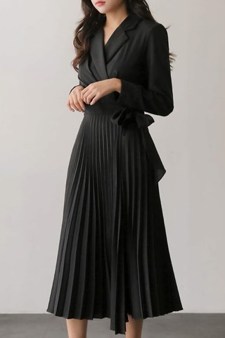 BACKORDER - Kharlie Collar Pleat Dress In Black