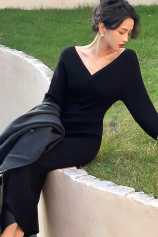 BACKORDER - Asmery Sleeve Knit Dress In Black